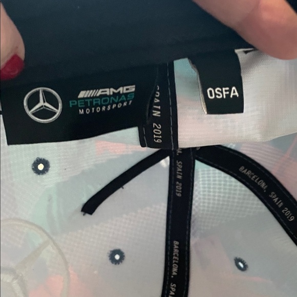 Mercedes AMG Petronas F1 Hat - Picture 3 of 8